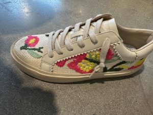 women's novelty athletic shoes